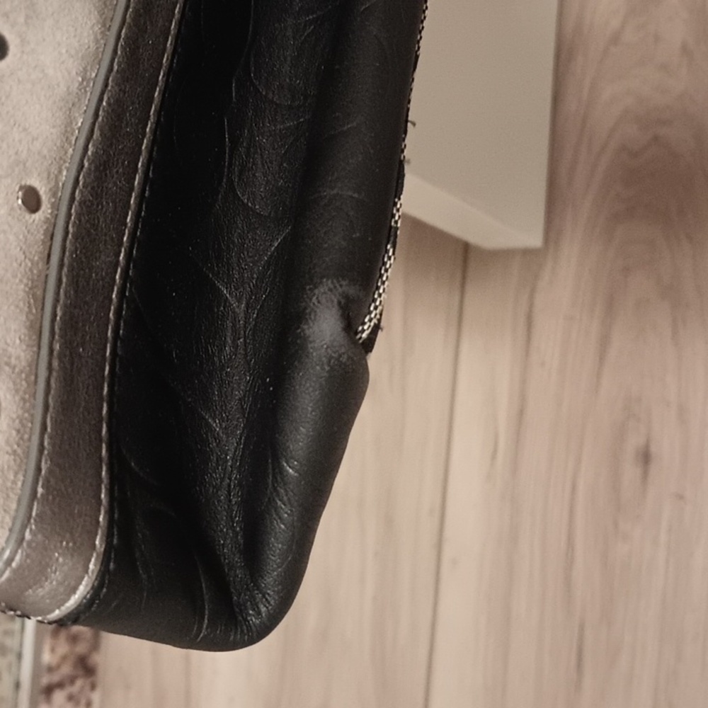 Coach Blk & Gray Leather Studded Signature Shoulder Bag 🩶 - Picture 13 of 16